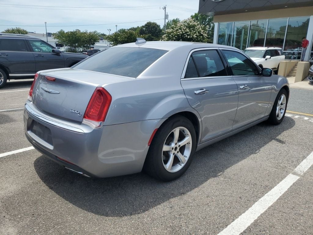 2016 Chrysler 300 300C