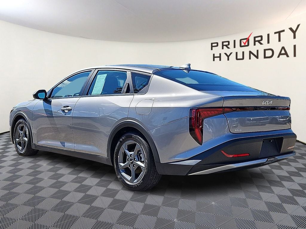 2025 Kia K4 LXS