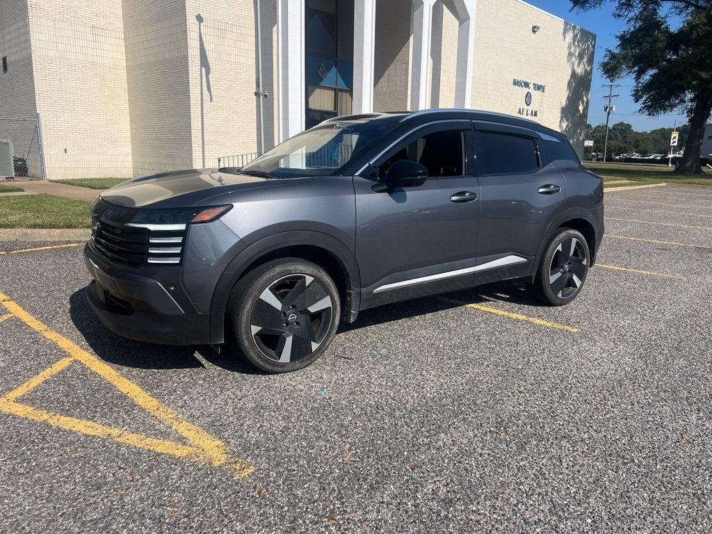 2025 Nissan Kicks SR