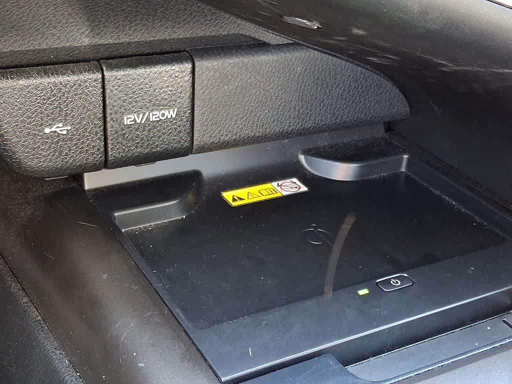 2023 Toyota Camry Hybrid XLE