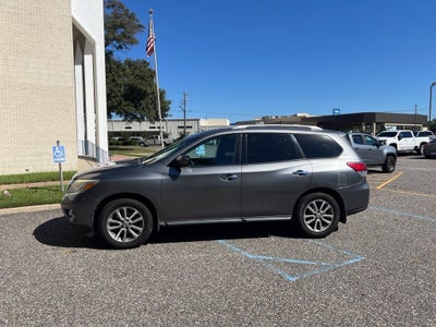 2016 Nissan Pathfinder SV