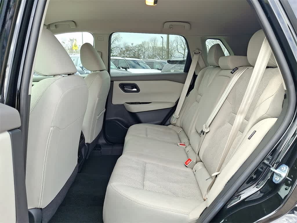 2025 Nissan Rogue SV