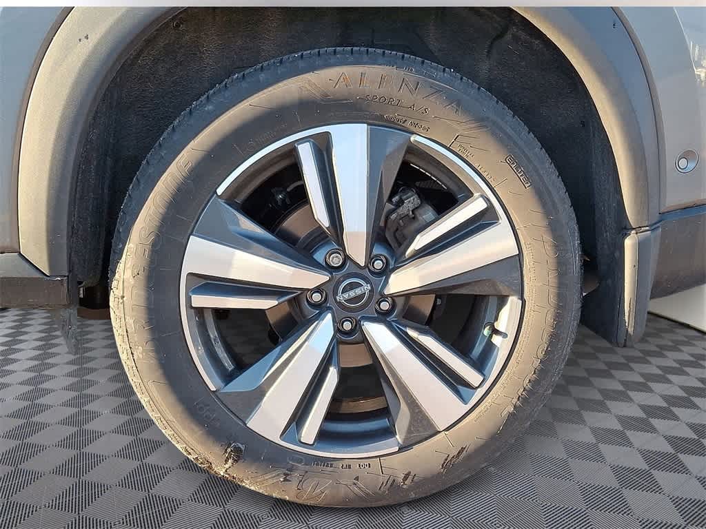 2024 Nissan Rogue SL