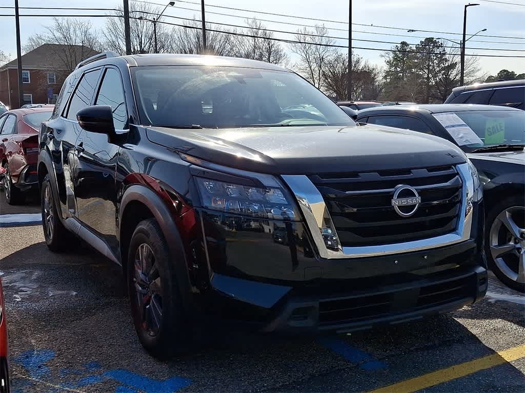 2024 Nissan Pathfinder SV