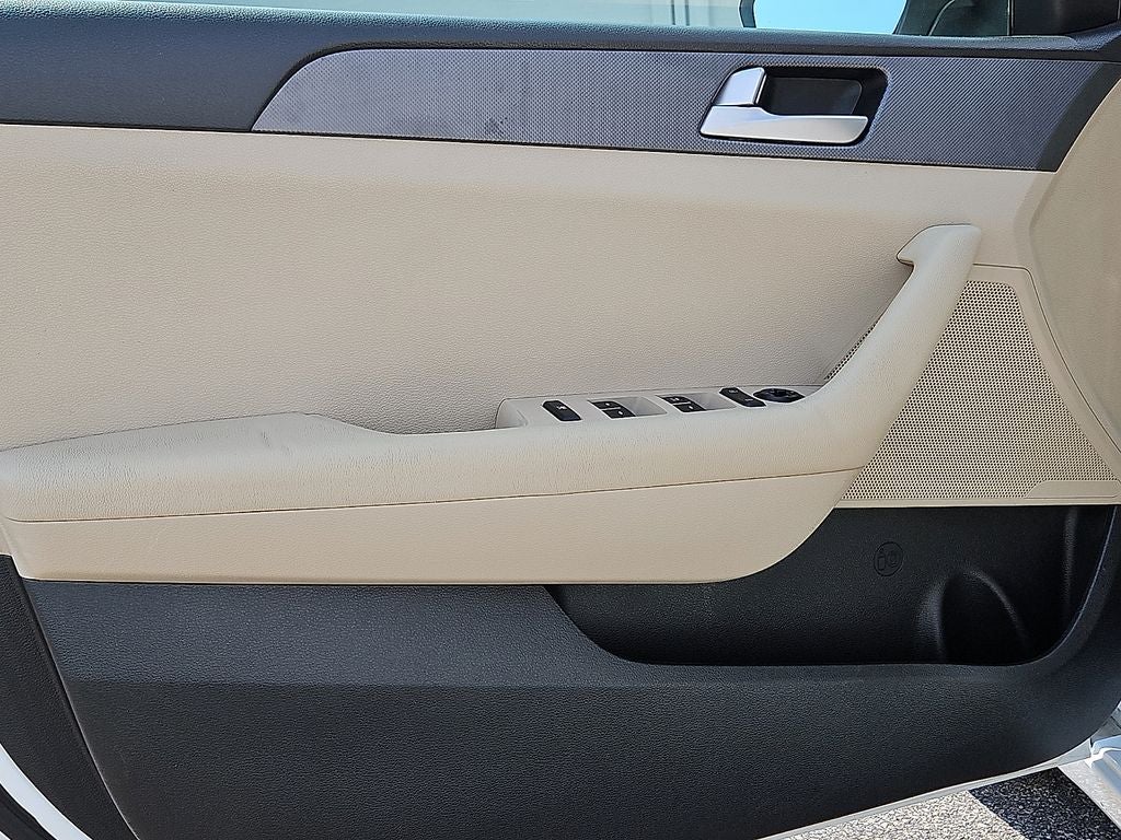 2015 Hyundai SONATA 2.4L SE