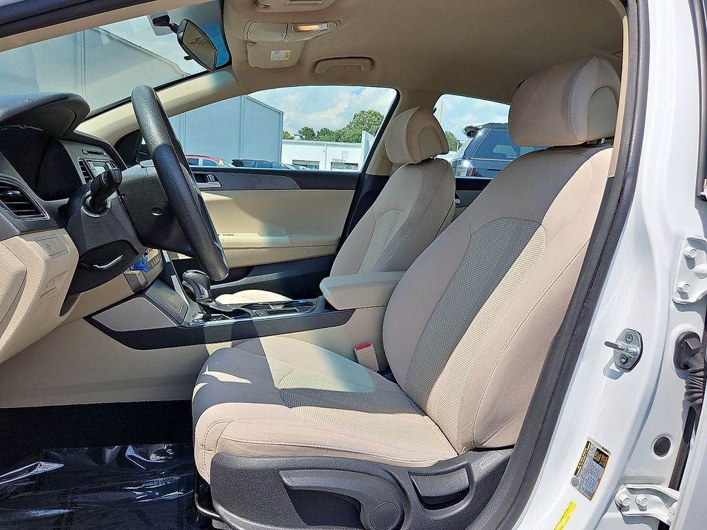 2015 Hyundai SONATA 2.4L SE