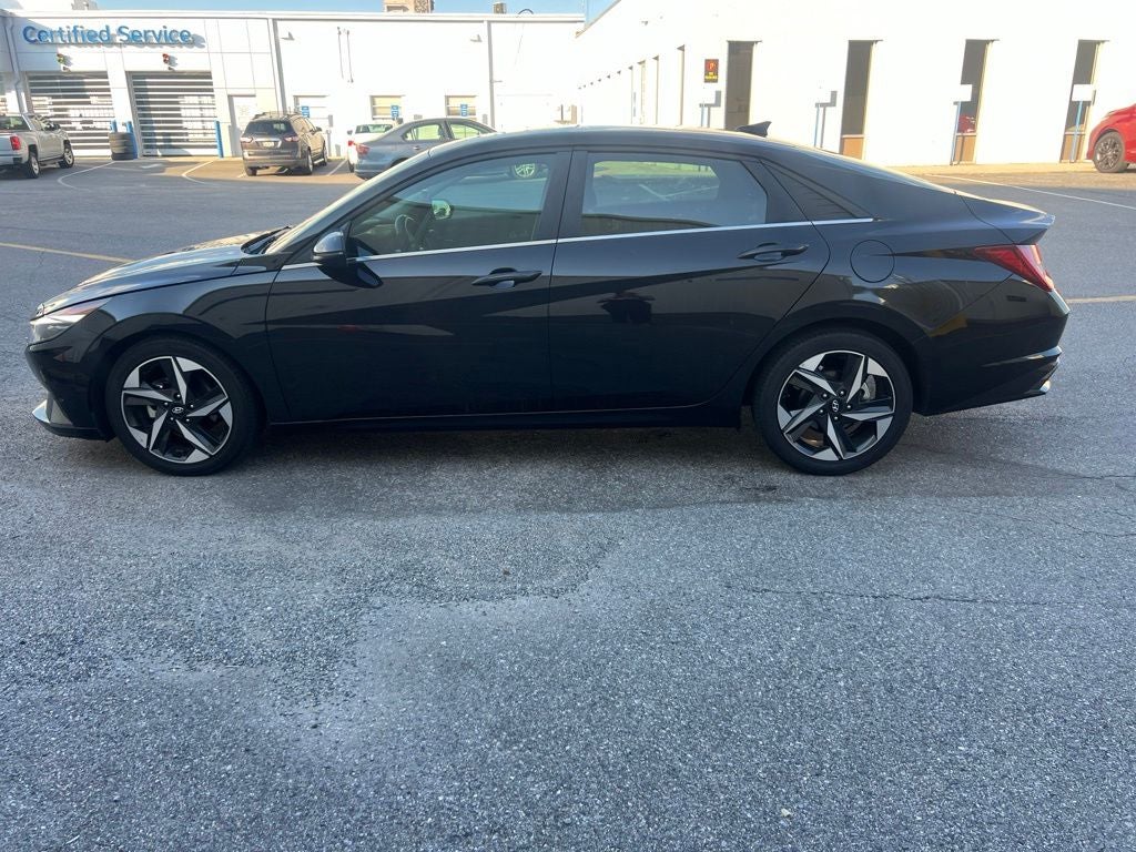 2021 Hyundai ELANTRA Limited