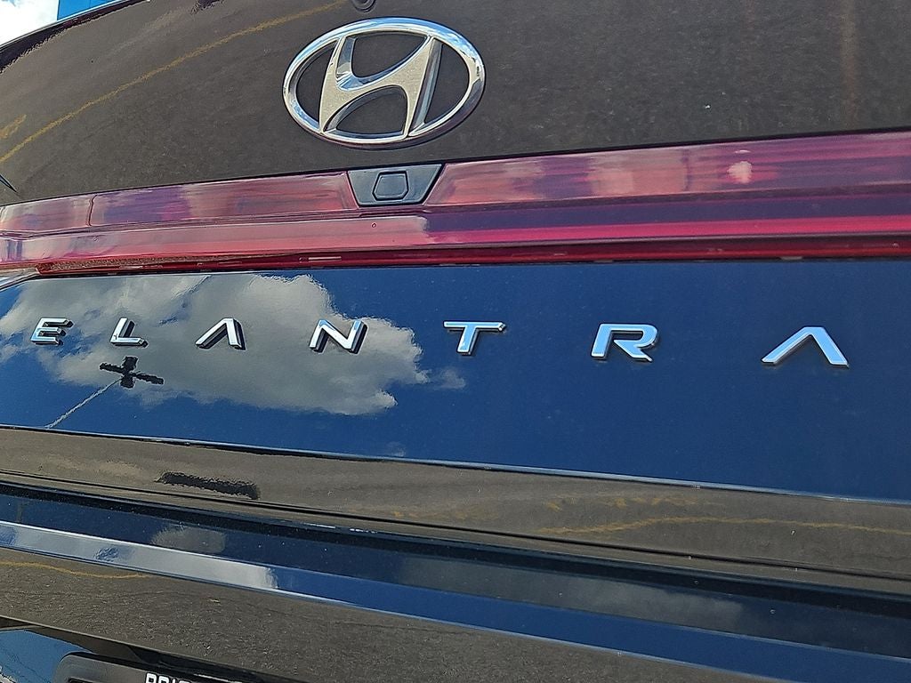 2021 Hyundai ELANTRA Limited