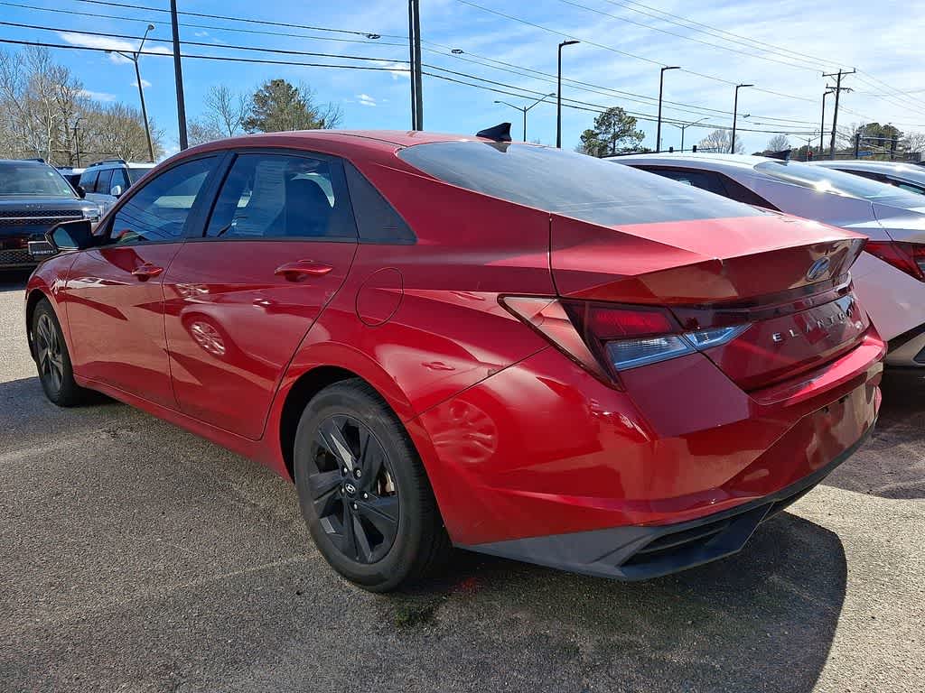 2022 Hyundai ELANTRA SEL