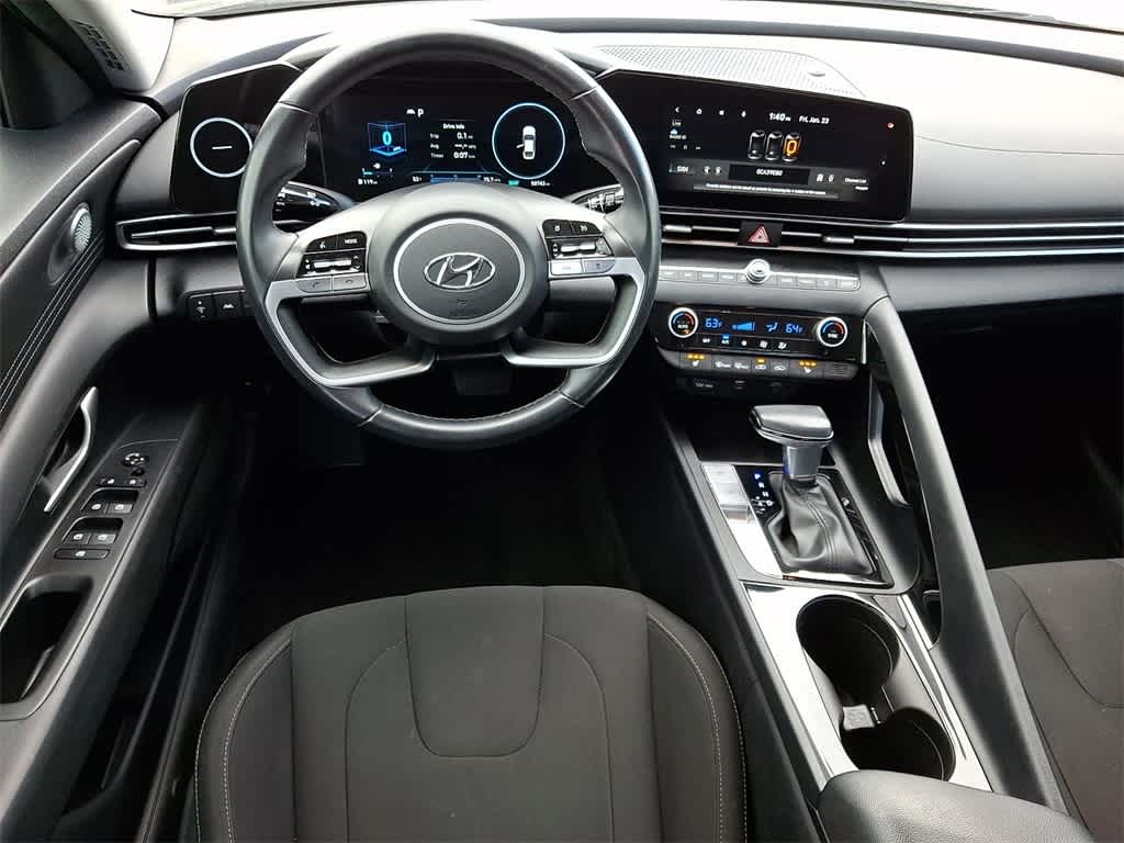 2023 Hyundai ELANTRA SEL