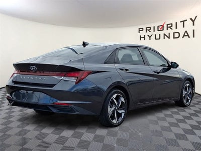 2023 Hyundai ELANTRA SEL