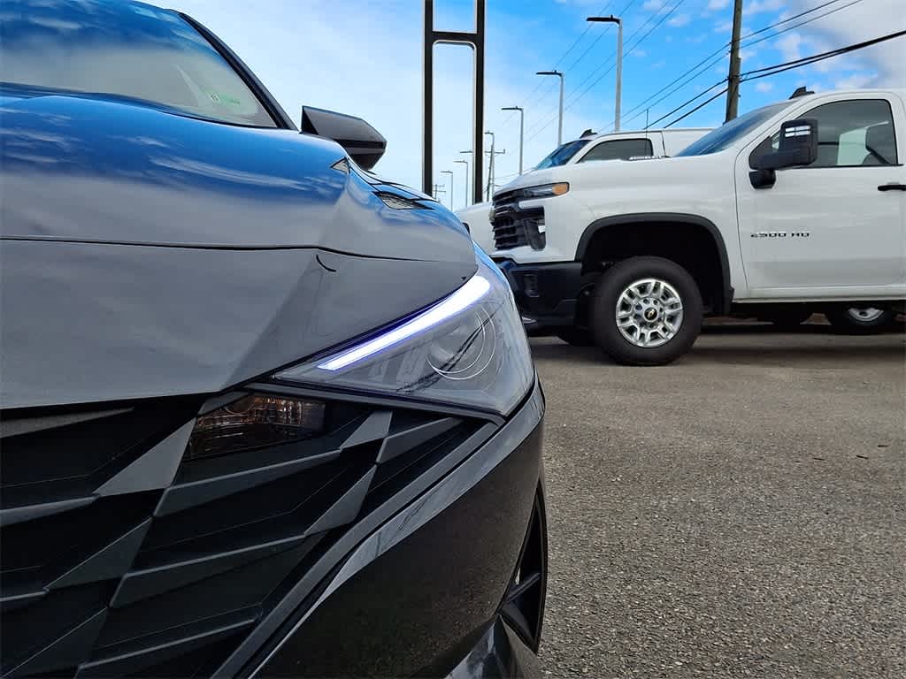 2023 Hyundai ELANTRA SEL