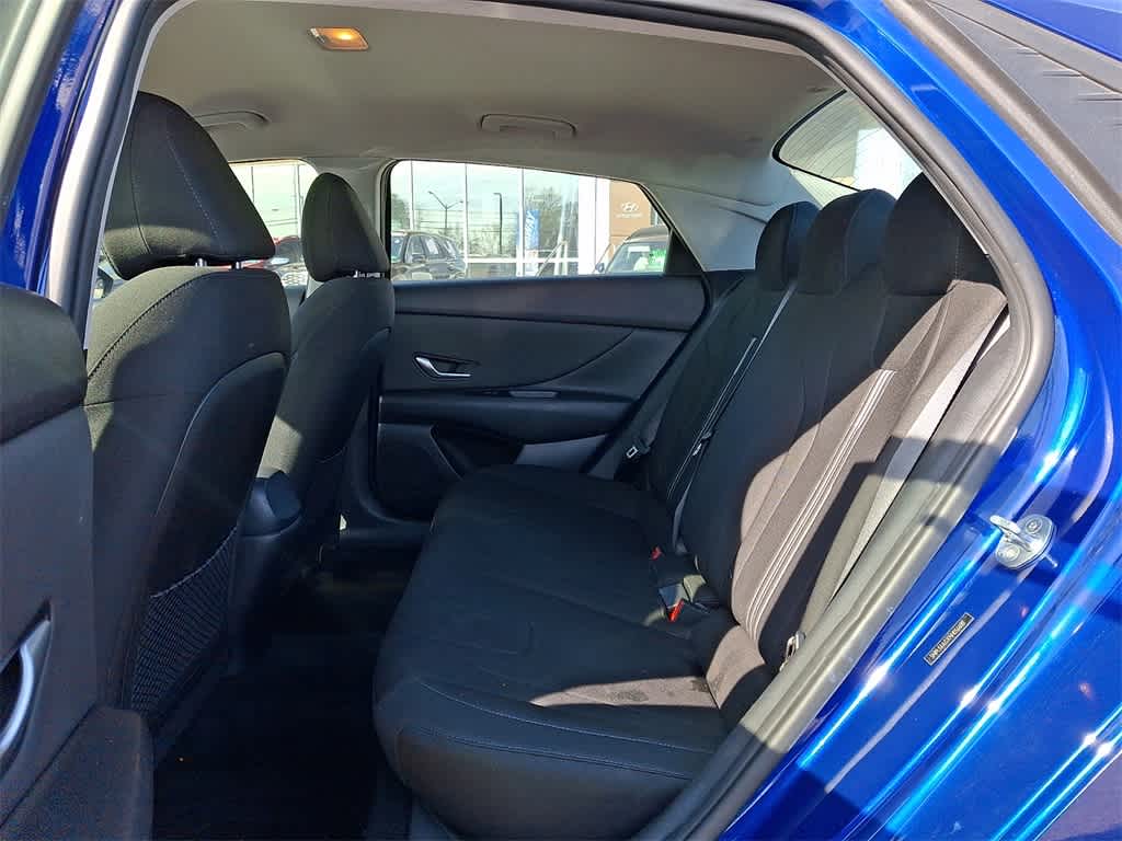 2022 Hyundai ELANTRA SEL