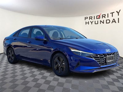 2022 Hyundai ELANTRA SEL