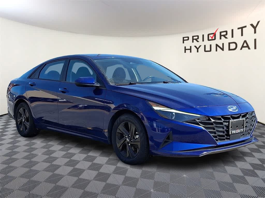 2022 Hyundai ELANTRA SEL