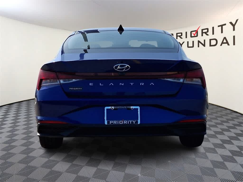 2022 Hyundai ELANTRA SEL