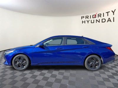2022 Hyundai ELANTRA SEL