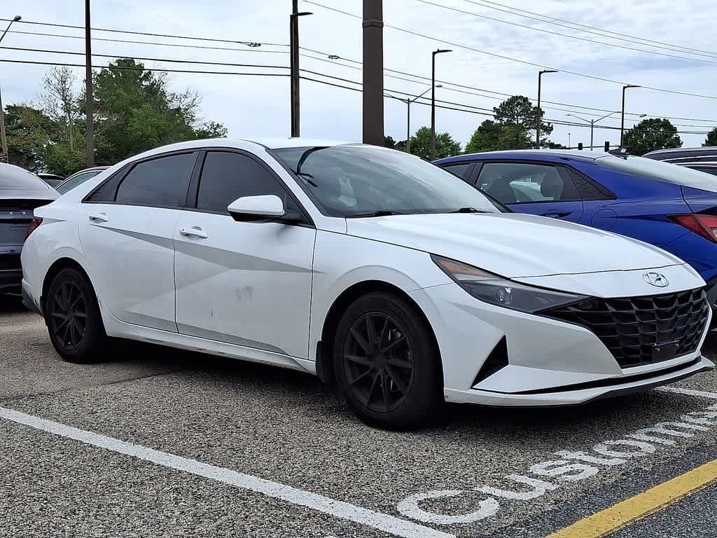 2022 Hyundai ELANTRA SEL