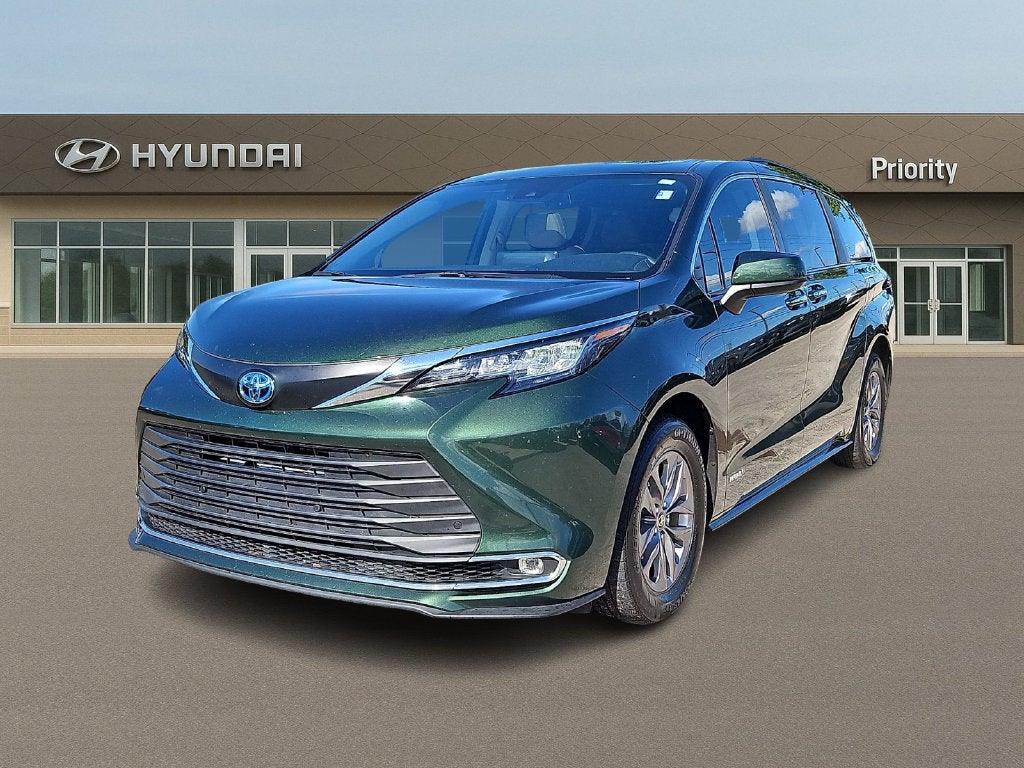 2021 Toyota Sienna XLE