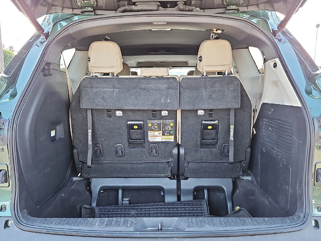 2021 Toyota Sienna XLE