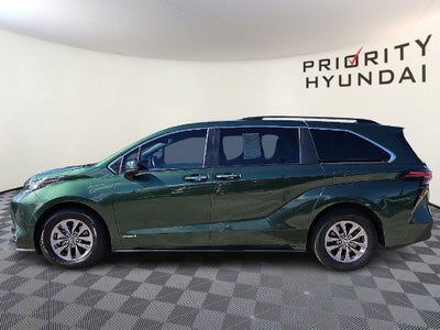 2021 Toyota Sienna XLE