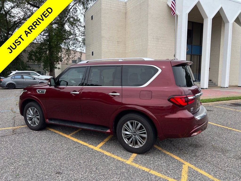 2022 INFINITI QX80 LUXE