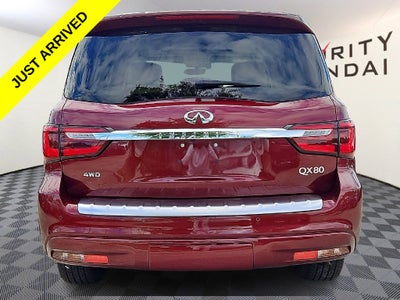 2022 INFINITI QX80 LUXE