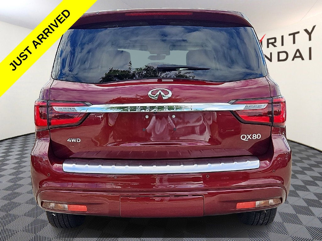 2022 INFINITI QX80 LUXE