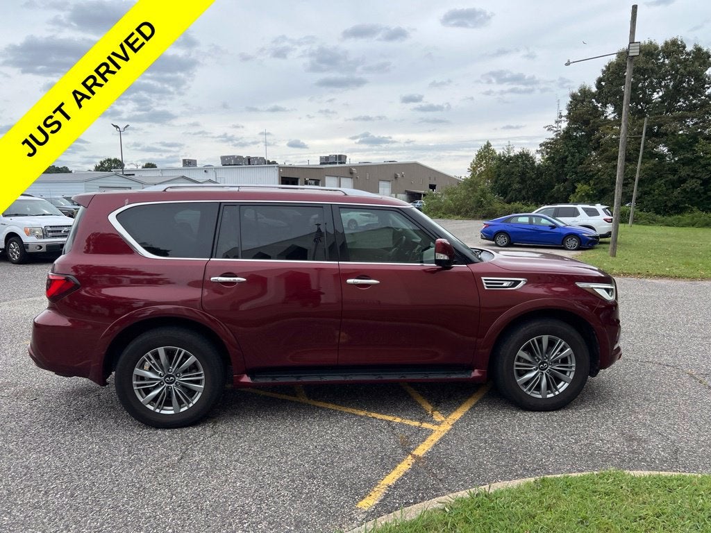 2022 INFINITI QX80 LUXE