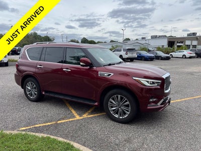 2022 INFINITI QX80 LUXE