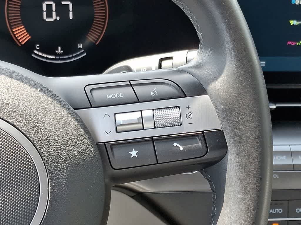 2024 Hyundai KONA SEL