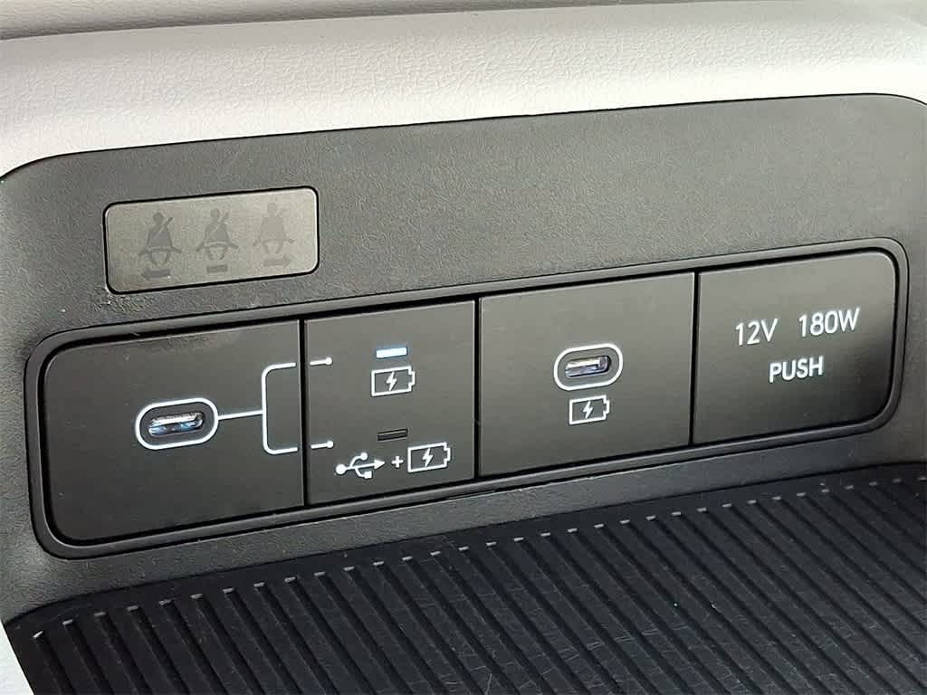 2024 Hyundai KONA SEL