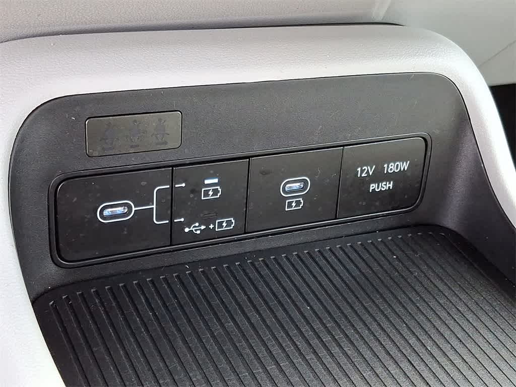 2024 Hyundai KONA SEL