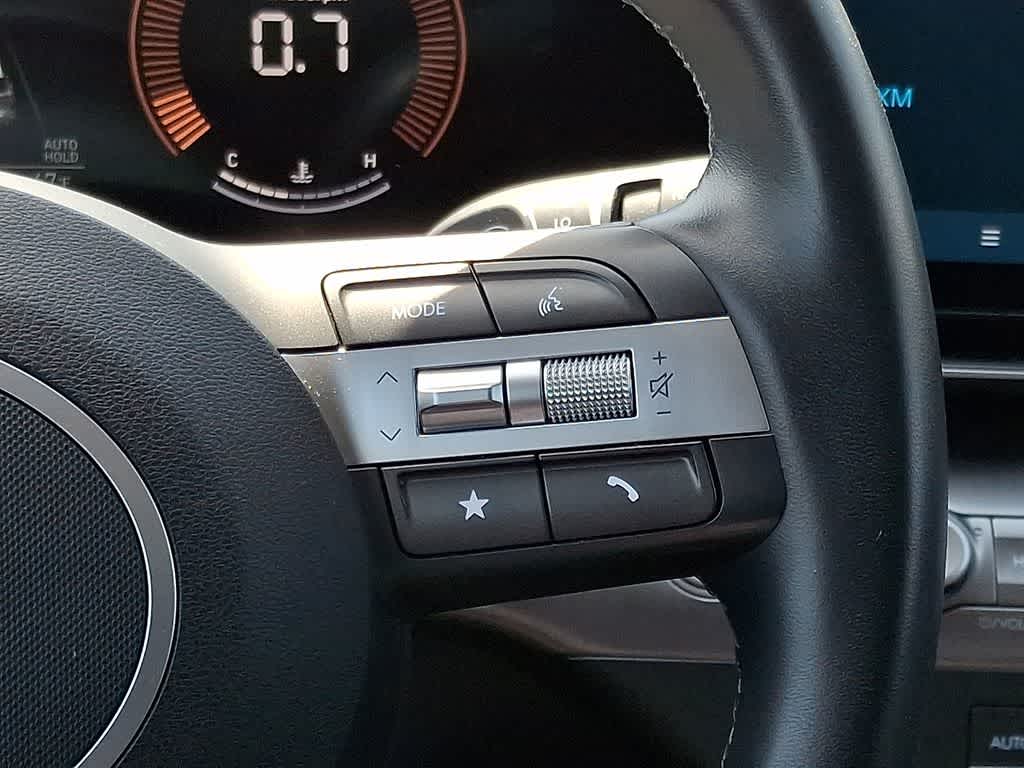 2025 Hyundai KONA SEL