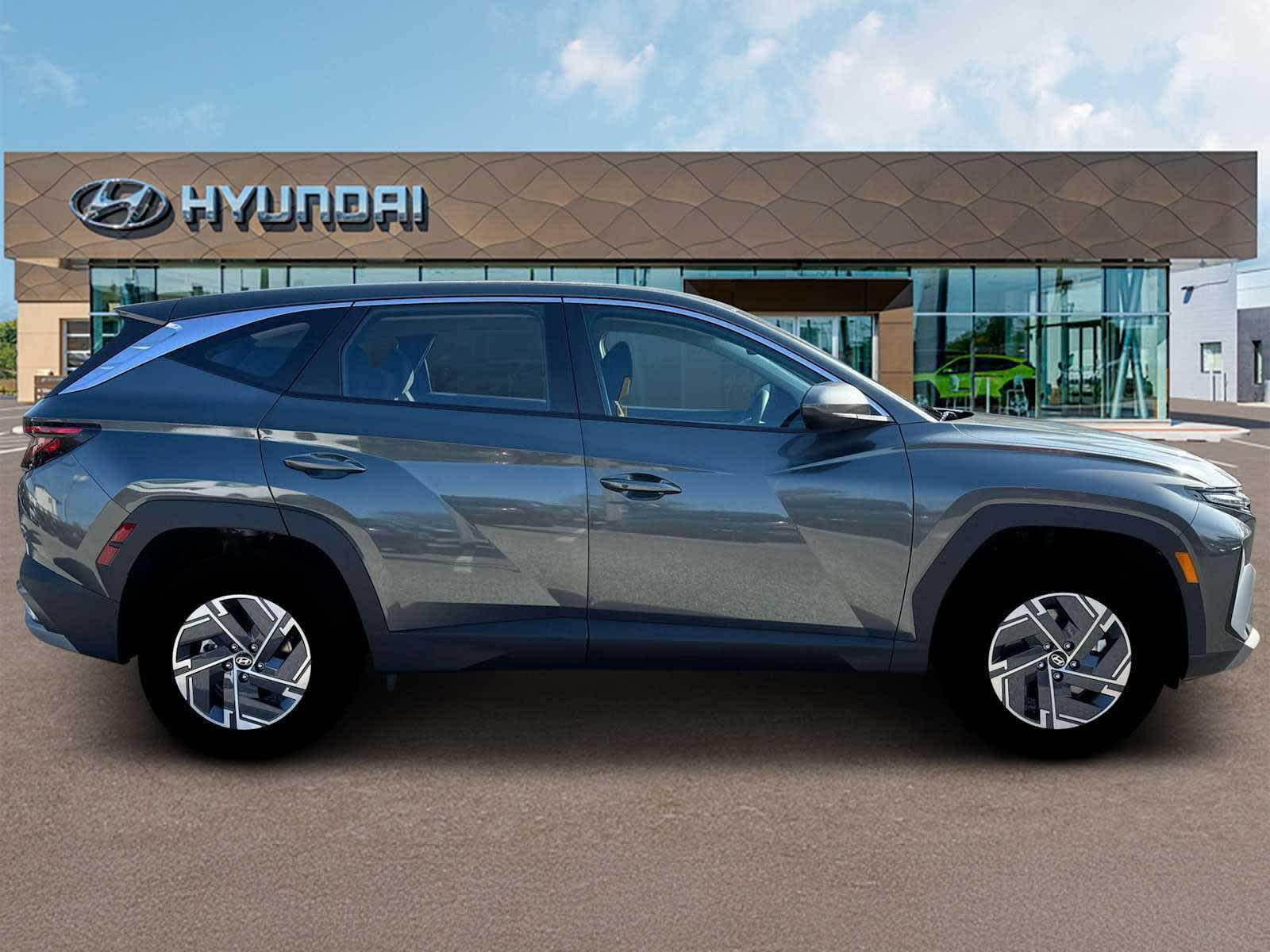 2026 Hyundai TUCSON HYBRID Blue SE