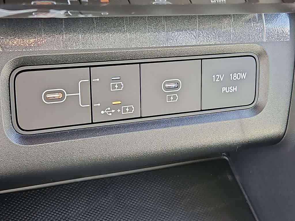 2026 Hyundai TUCSON HYBRID SEL