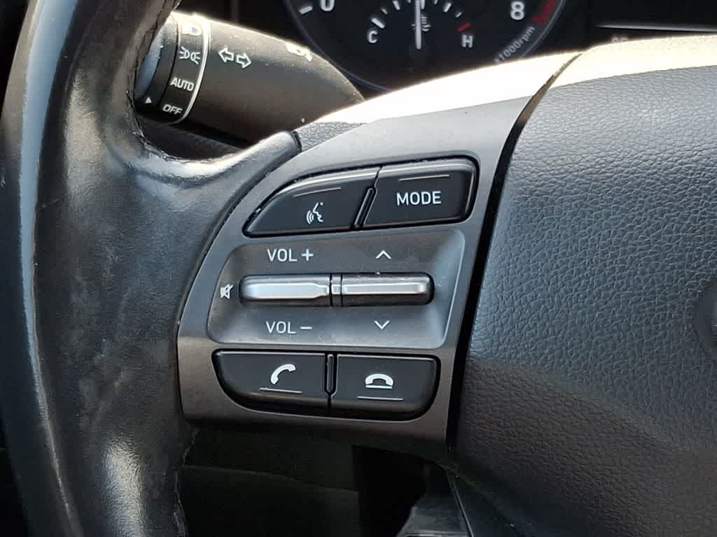 2021 Hyundai KONA SEL