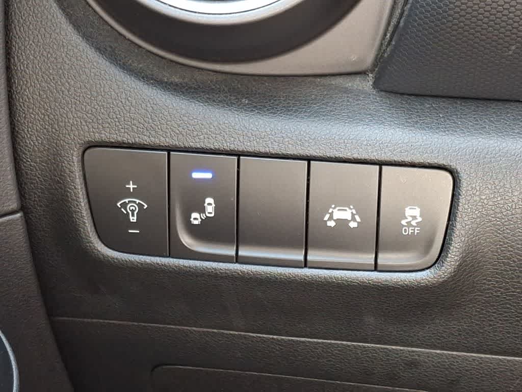 2021 Hyundai KONA SEL