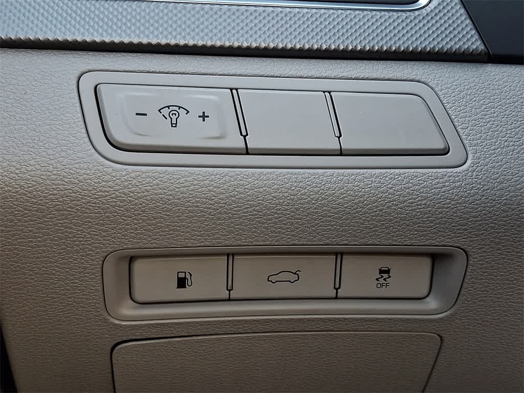 2016 Hyundai SONATA HYBRID SE