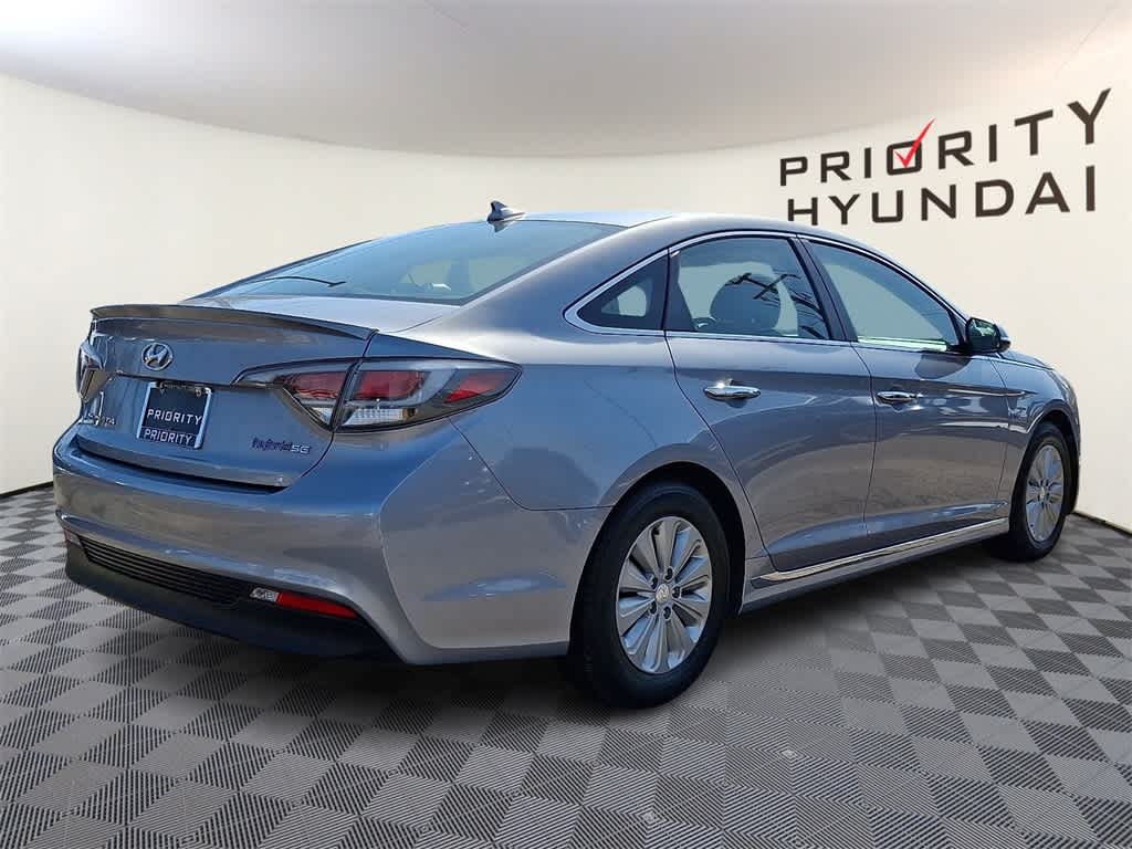 2016 Hyundai SONATA HYBRID SE