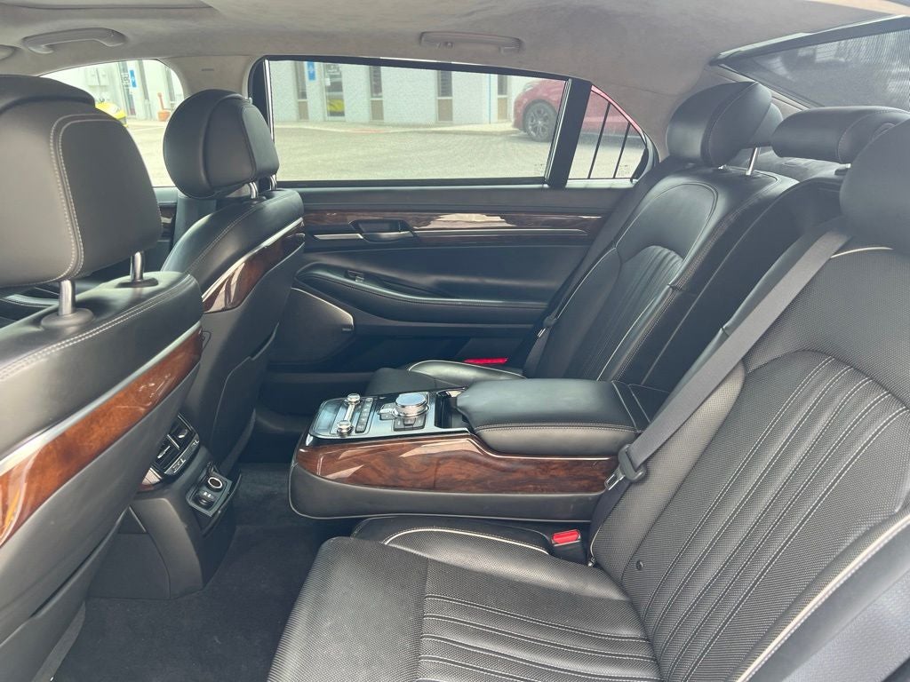 2018 Genesis G90 3.3T Premium