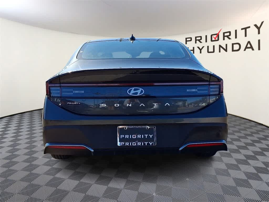 2025 Hyundai SONATA SE