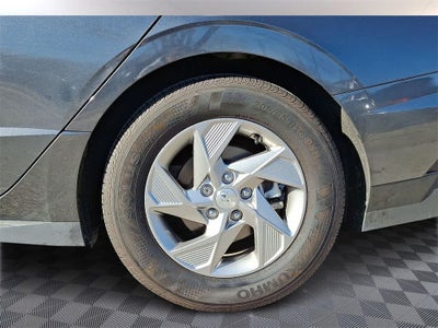 2025 Hyundai SONATA SE