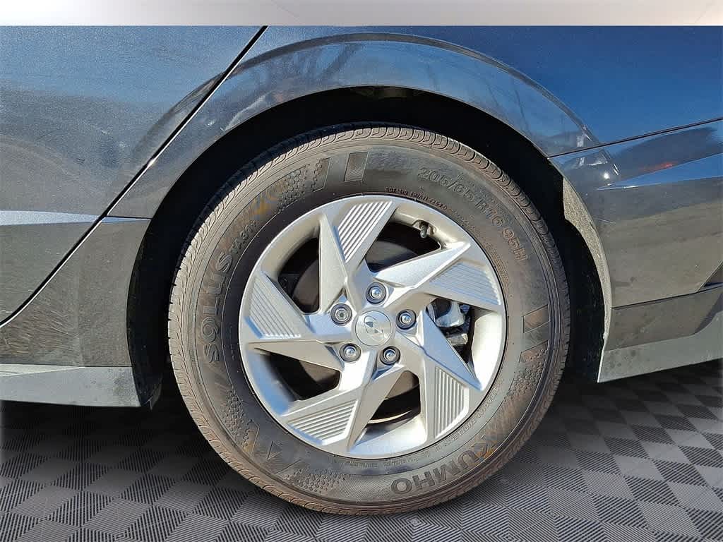 2025 Hyundai SONATA SE