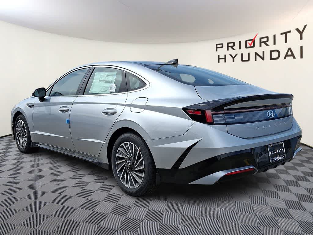 2026 Hyundai SONATA HYBRID SEL
