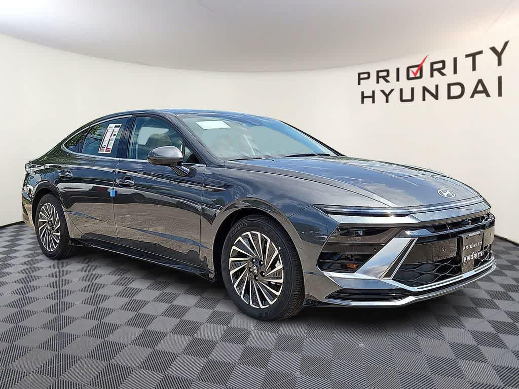 2026 Hyundai SONATA HYBRID Limited