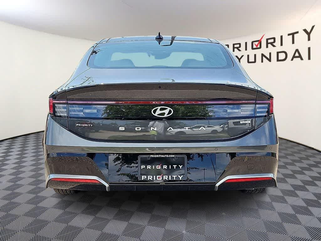 2026 Hyundai SONATA HYBRID Limited