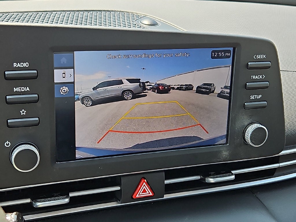 2024 Hyundai ELANTRA SE