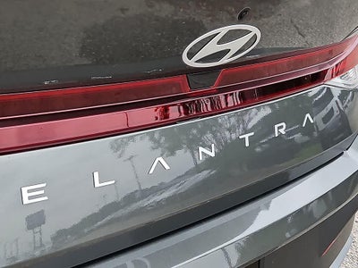 2026 Hyundai ELANTRA SE