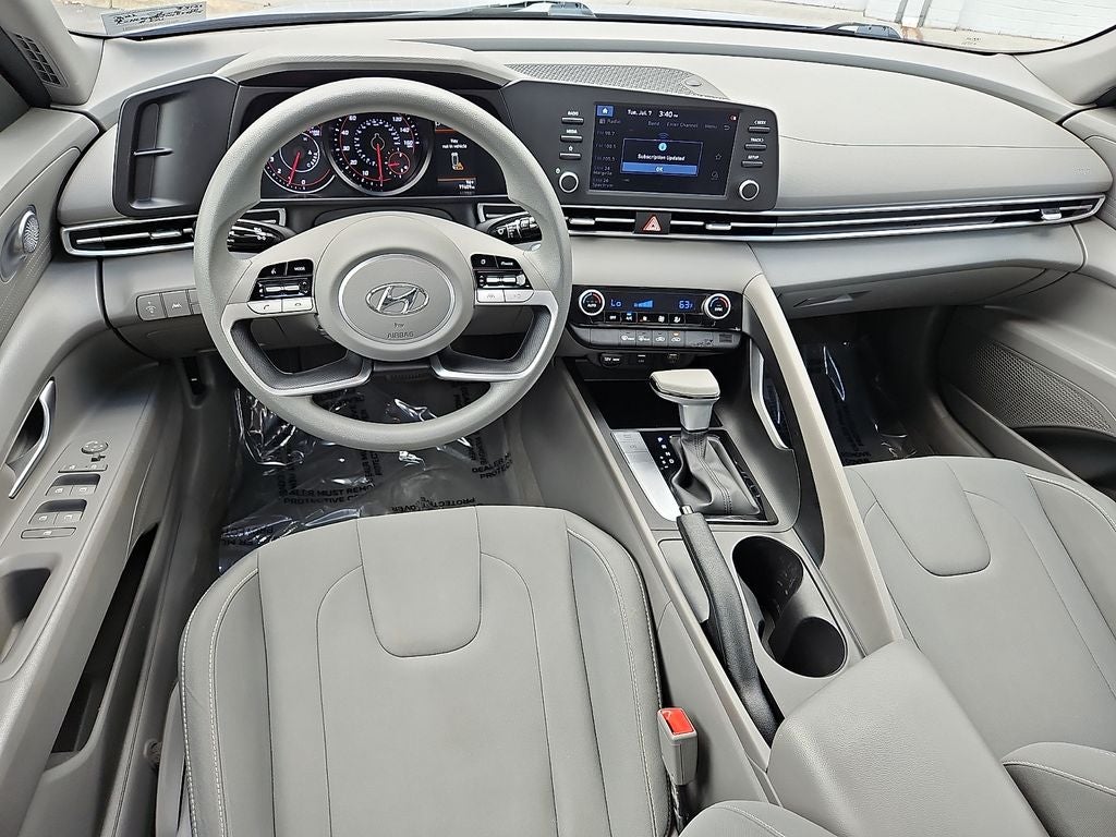 2022 Hyundai ELANTRA SEL